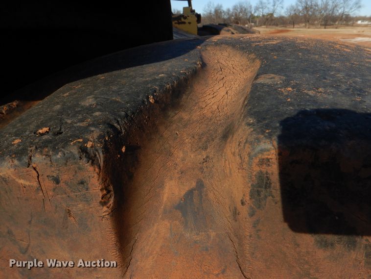 image for item KQ9601 1988 Caterpillar 613C  elevating scraper