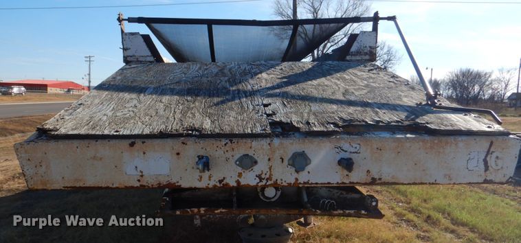 image for item KQ9602 1980 Load King 2030  bottom dump trailer