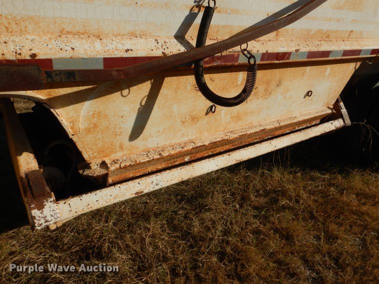 image for item KQ9602 1980 Load King 2030  bottom dump trailer