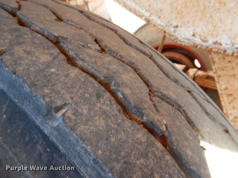 image for item KQ9602 1980 Load King 2030  bottom dump trailer