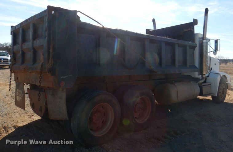 image for item KQ9603 1991 Peterbilt 377  dump truck