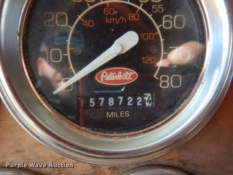 image for item KQ9603 1991 Peterbilt 377  dump truck