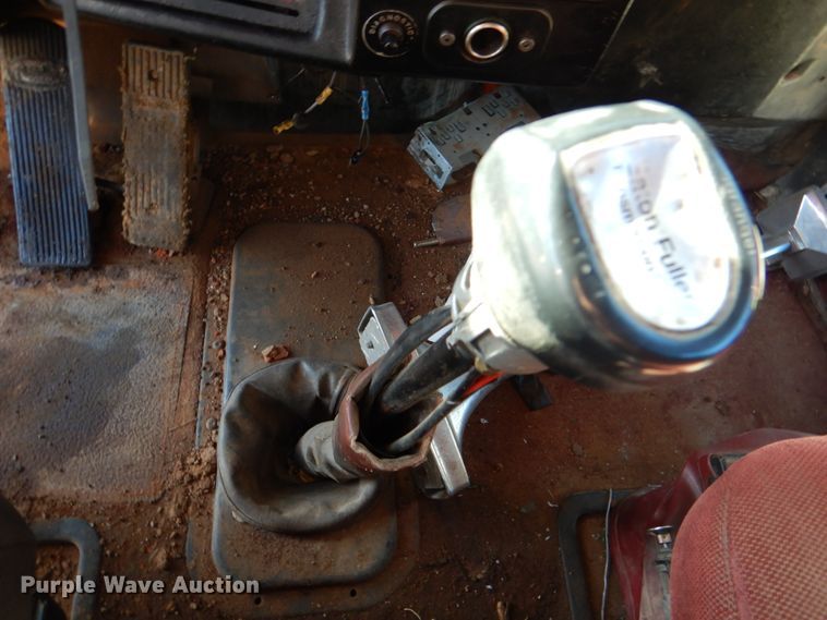 image for item KQ9603 1991 Peterbilt 377  dump truck