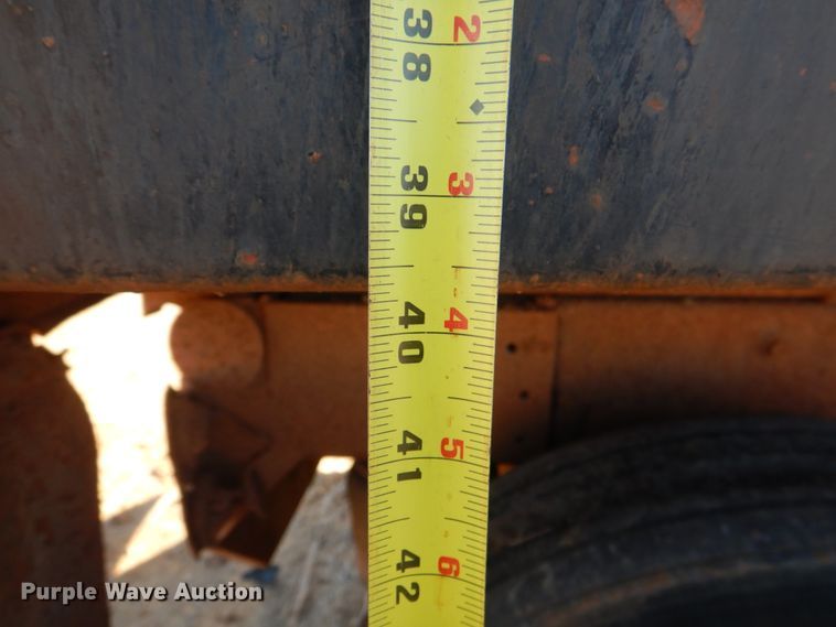 image for item KQ9603 1991 Peterbilt 377  dump truck