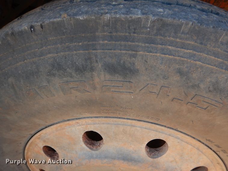 image for item KQ9603 1991 Peterbilt 377  dump truck