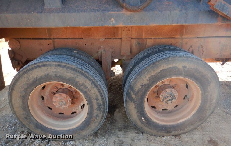 image for item KQ9603 1991 Peterbilt 377  dump truck