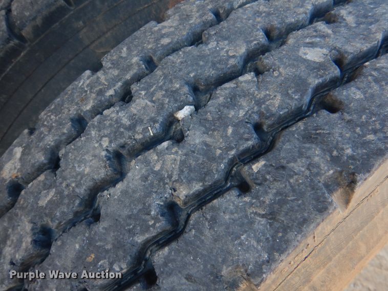 image for item KQ9603 1991 Peterbilt 377  dump truck