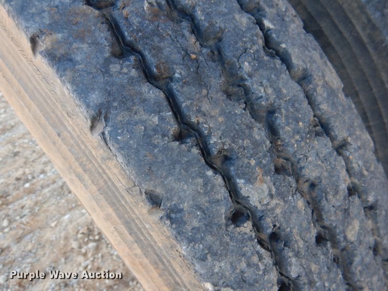 image for item KQ9603 1991 Peterbilt 377  dump truck