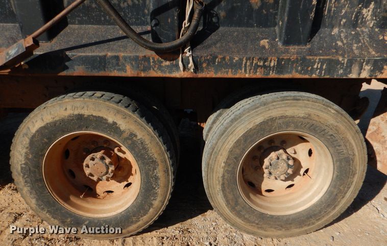 image for item KQ9603 1991 Peterbilt 377  dump truck