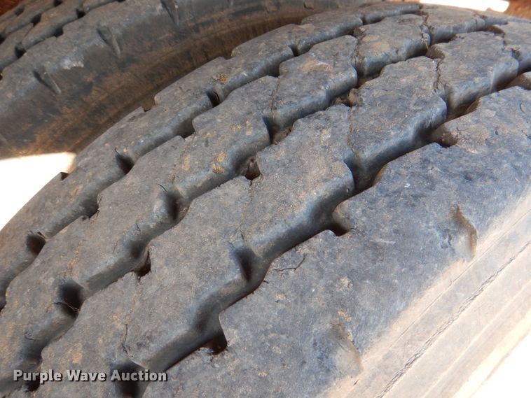 image for item KQ9603 1991 Peterbilt 377  dump truck