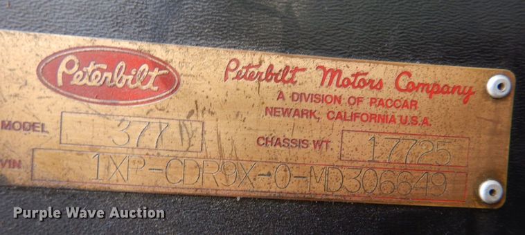 image for item KQ9603 1991 Peterbilt 377  dump truck