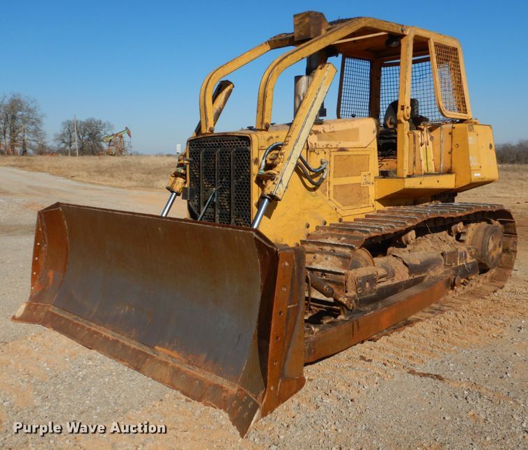 image for item KQ9606 1994 John Deere 850B  dozer