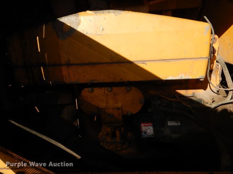 image for item KQ9606 1994 John Deere 850B  dozer