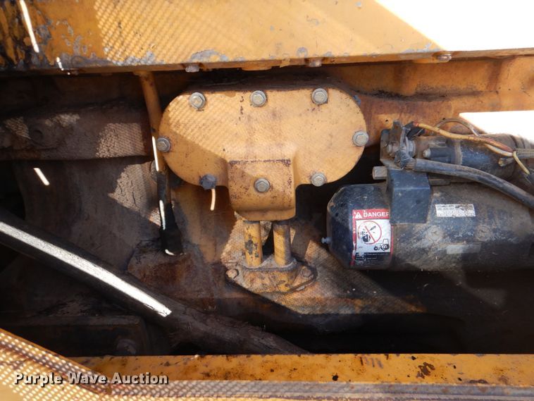 image for item KQ9606 1994 John Deere 850B  dozer