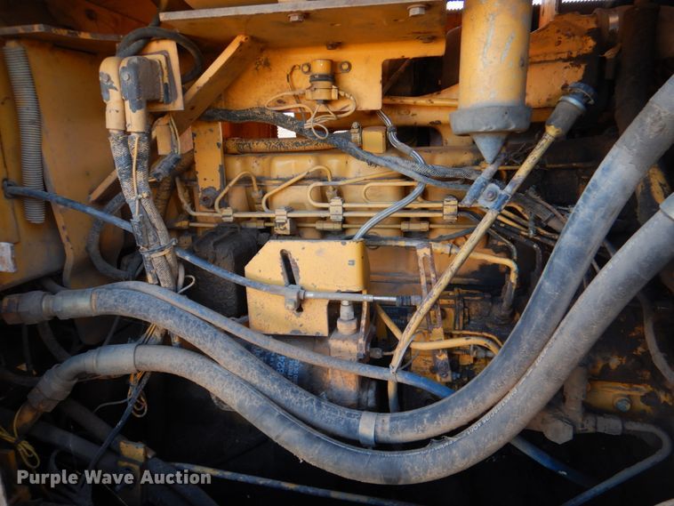 image for item KQ9606 1994 John Deere 850B  dozer