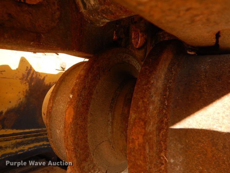 image for item KQ9606 1994 John Deere 850B  dozer