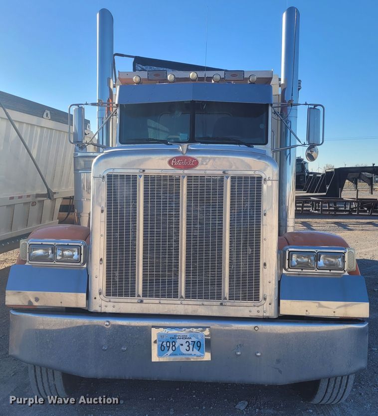 image for item DM1004 1992 Peterbilt 379  dump truck