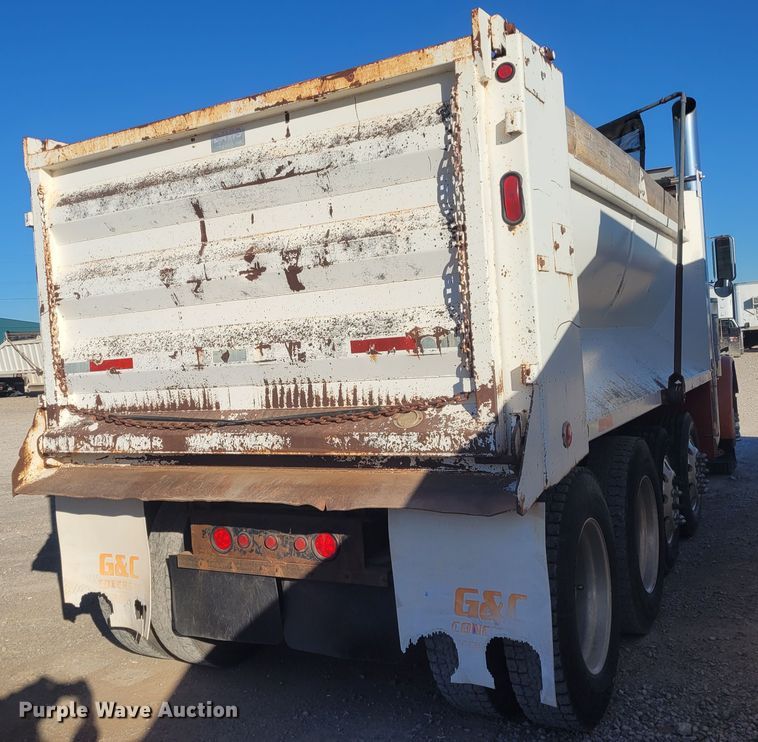 image for item DM1004 1992 Peterbilt 379  dump truck