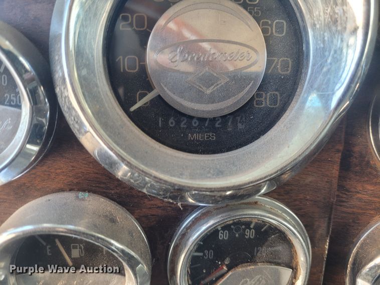 image for item DM1004 1992 Peterbilt 379  dump truck