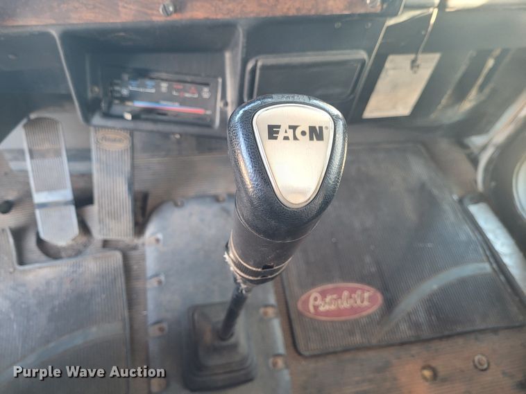 image for item DM1004 1992 Peterbilt 379  dump truck