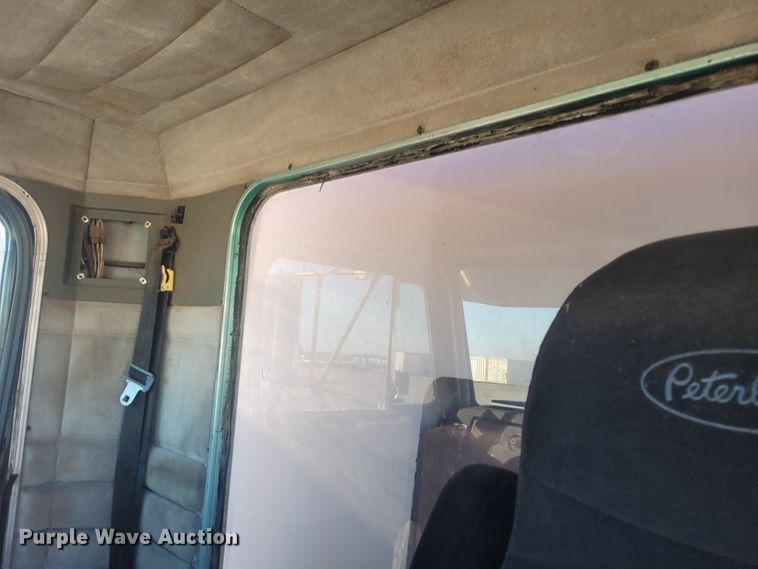 image for item DM1004 1992 Peterbilt 379  dump truck