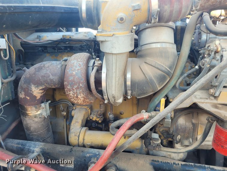 image for item DM1004 1992 Peterbilt 379  dump truck