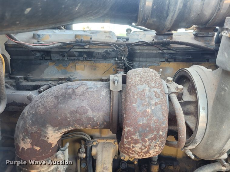 image for item DM1004 1992 Peterbilt 379  dump truck