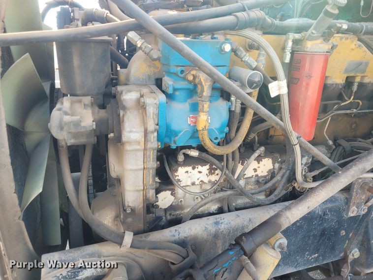 image for item DM1004 1992 Peterbilt 379  dump truck