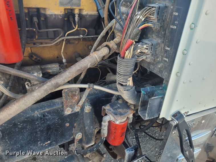 image for item DM1004 1992 Peterbilt 379  dump truck