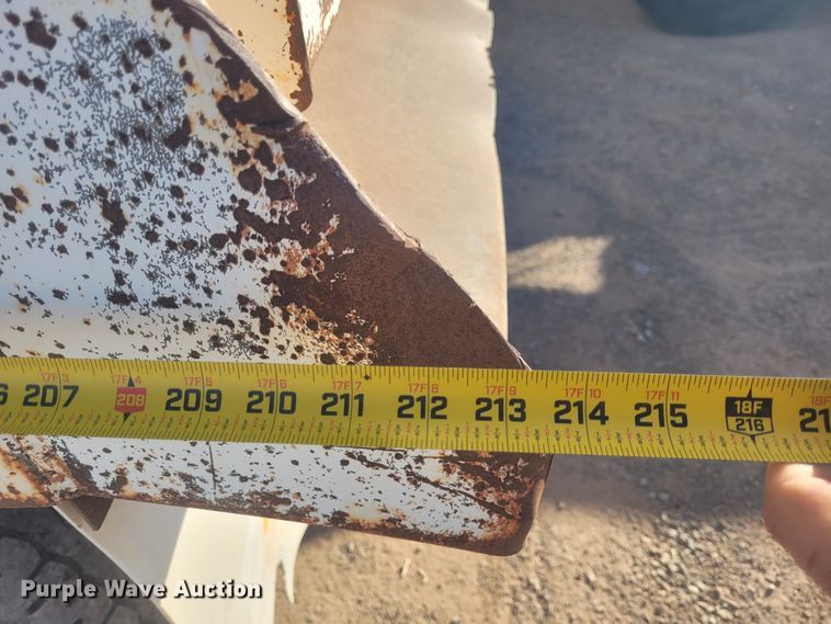 image for item DM1004 1992 Peterbilt 379  dump truck