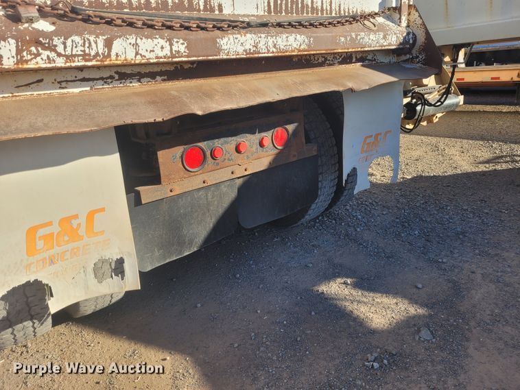 image for item DM1004 1992 Peterbilt 379  dump truck