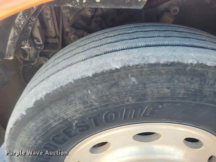 image for item DM1004 1992 Peterbilt 379  dump truck