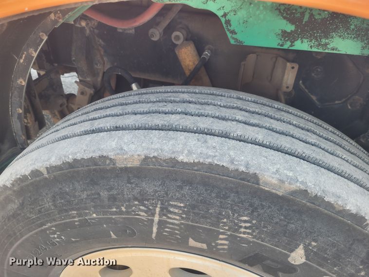 image for item DM1004 1992 Peterbilt 379  dump truck