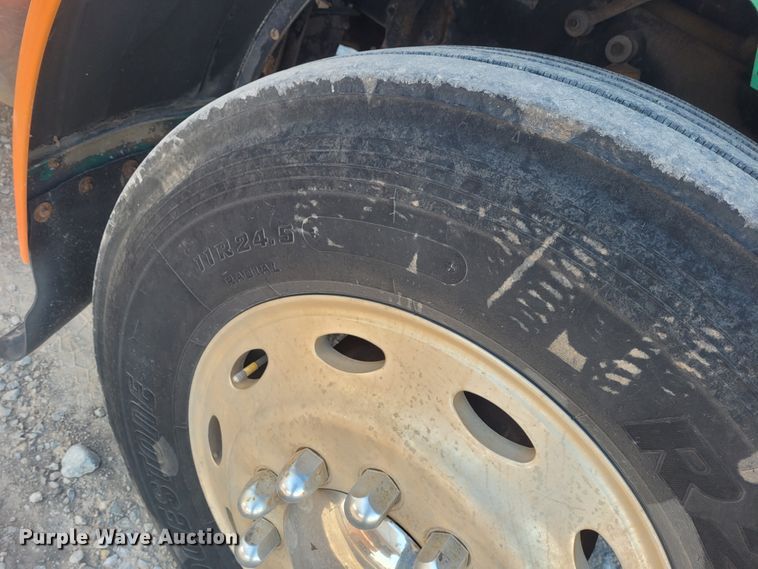 image for item DM1004 1992 Peterbilt 379  dump truck