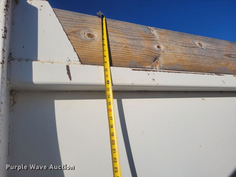 image for item DM1004 1992 Peterbilt 379  dump truck