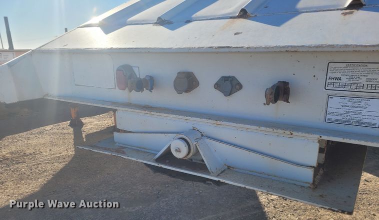 image for item DM1005 2011 CTS  bottom dump trailer