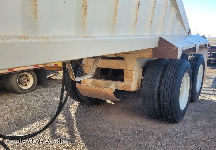 image for item DM1005 2011 CTS  bottom dump trailer