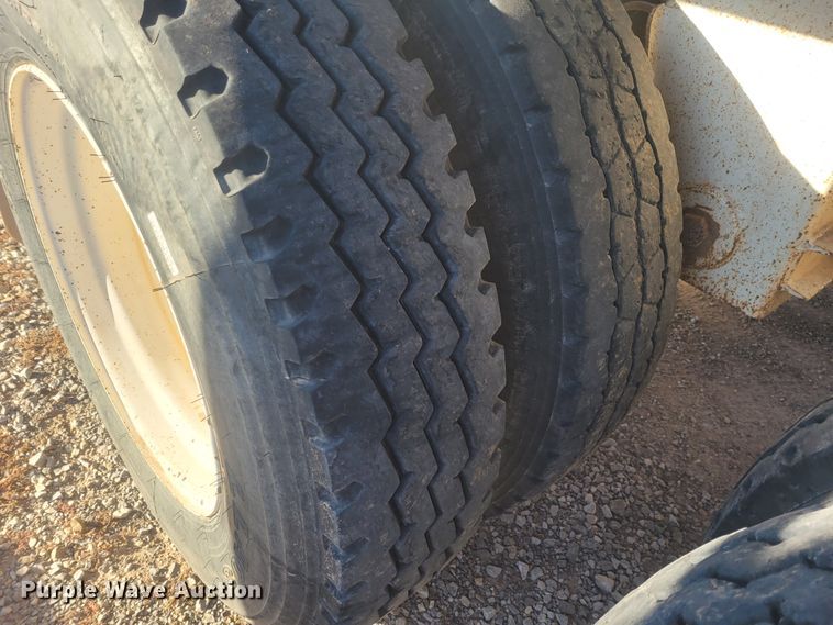 image for item DM1005 2011 CTS  bottom dump trailer