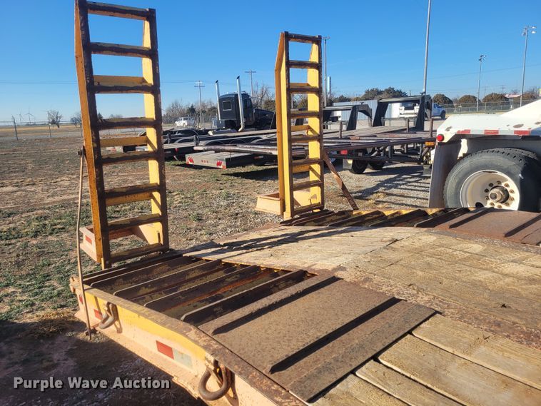 image for item DM1006 2008 Kaufman R25T  drop deck trailer