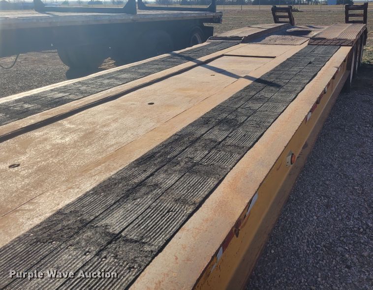 image for item DM1007 1997 Atoka 22-FLLE-50-3  drop deck trailer