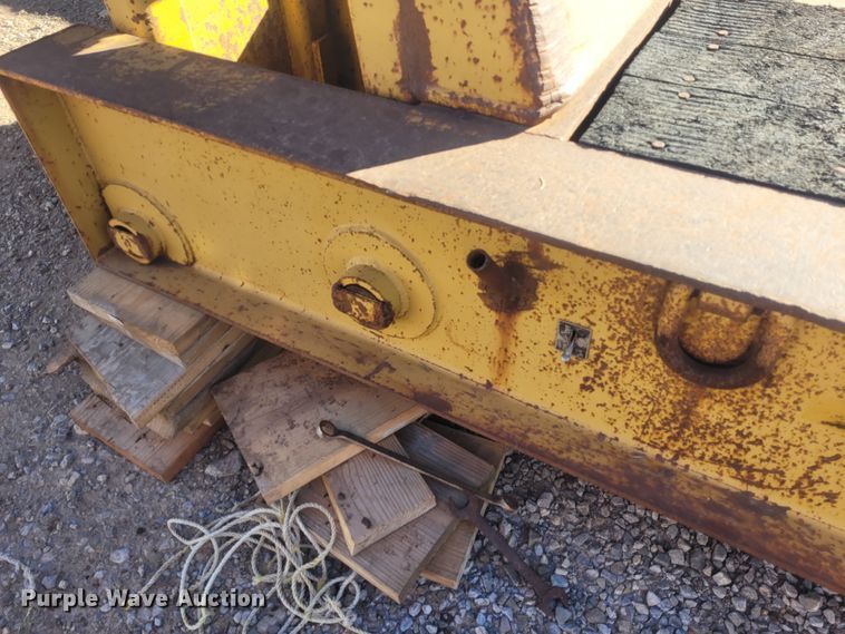 image for item DM1007 1997 Atoka 22-FLLE-50-3  drop deck trailer