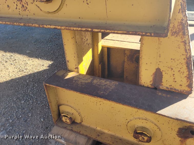 image for item DM1007 1997 Atoka 22-FLLE-50-3  drop deck trailer