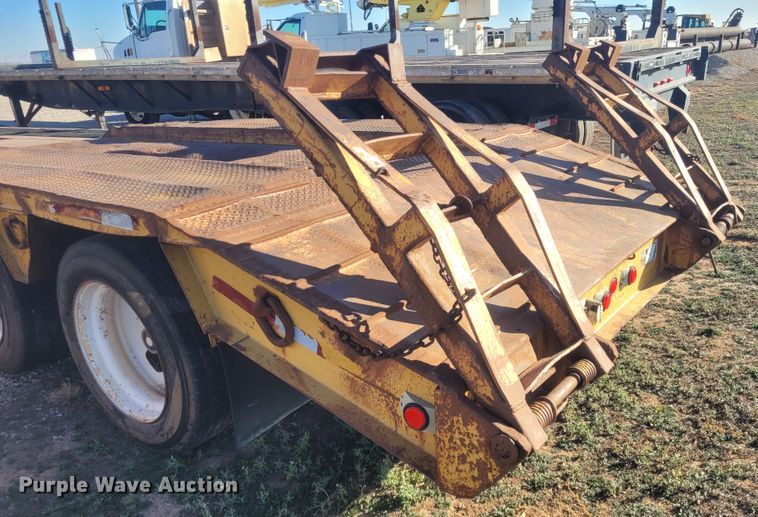 image for item DM1007 1997 Atoka 22-FLLE-50-3  drop deck trailer