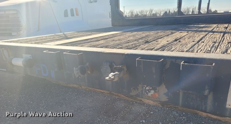 image for item DM1008 1992 Freuhauf Float  flatbed trailer