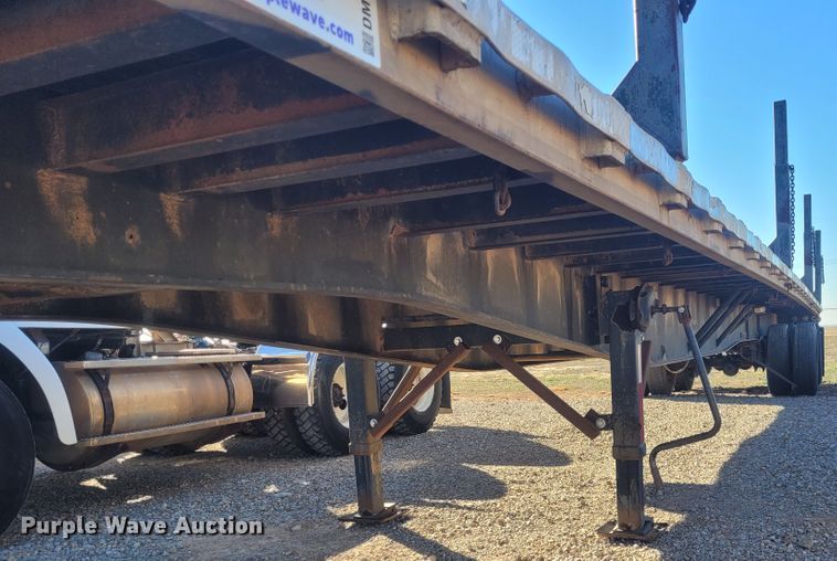 image for item DM1008 1992 Freuhauf Float  flatbed trailer