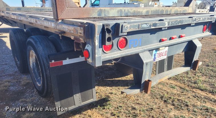 image for item DM1008 1992 Freuhauf Float  flatbed trailer