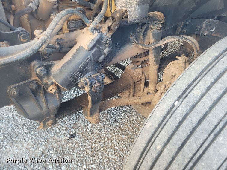 image for item DM1009 2002 Sterling AT9500  semi truck