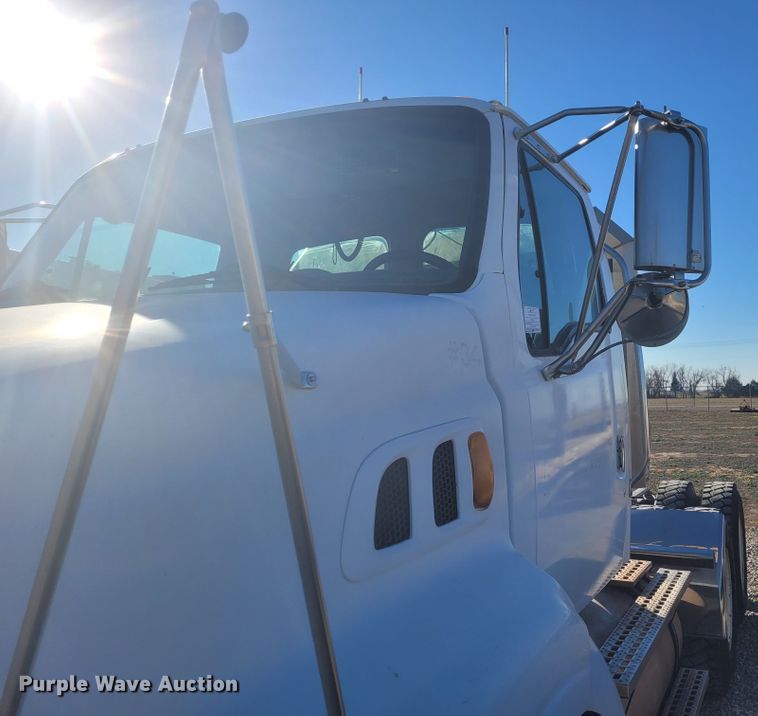 image for item DM1009 2002 Sterling AT9500  semi truck