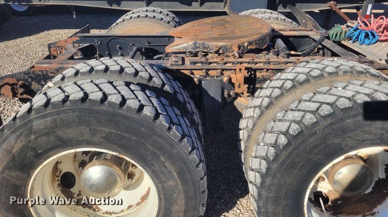 image for item DM1009 2002 Sterling AT9500  semi truck