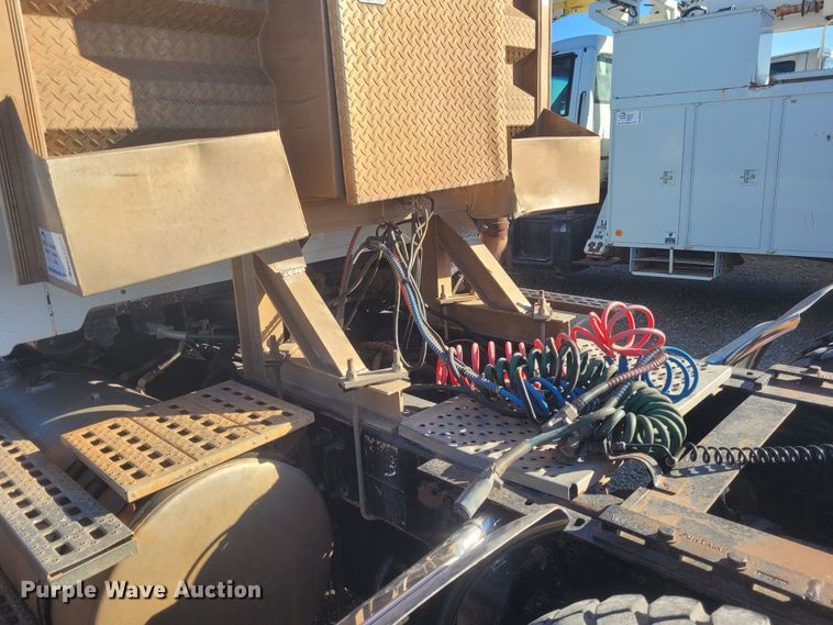 image for item DM1009 2002 Sterling AT9500  semi truck